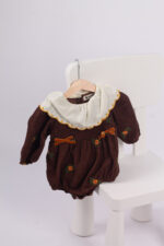 WD4437 أوفرول قطني مُطرّز بياقة كلاسيكية – بني - Image 6