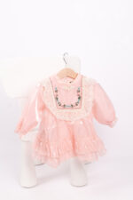 WD3379 فستان ستان مطرّز بياقة دانتيل - Image 12