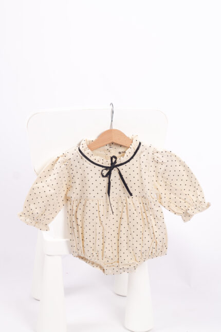 WD4515 رومبر نُقطي بربطة سوداء