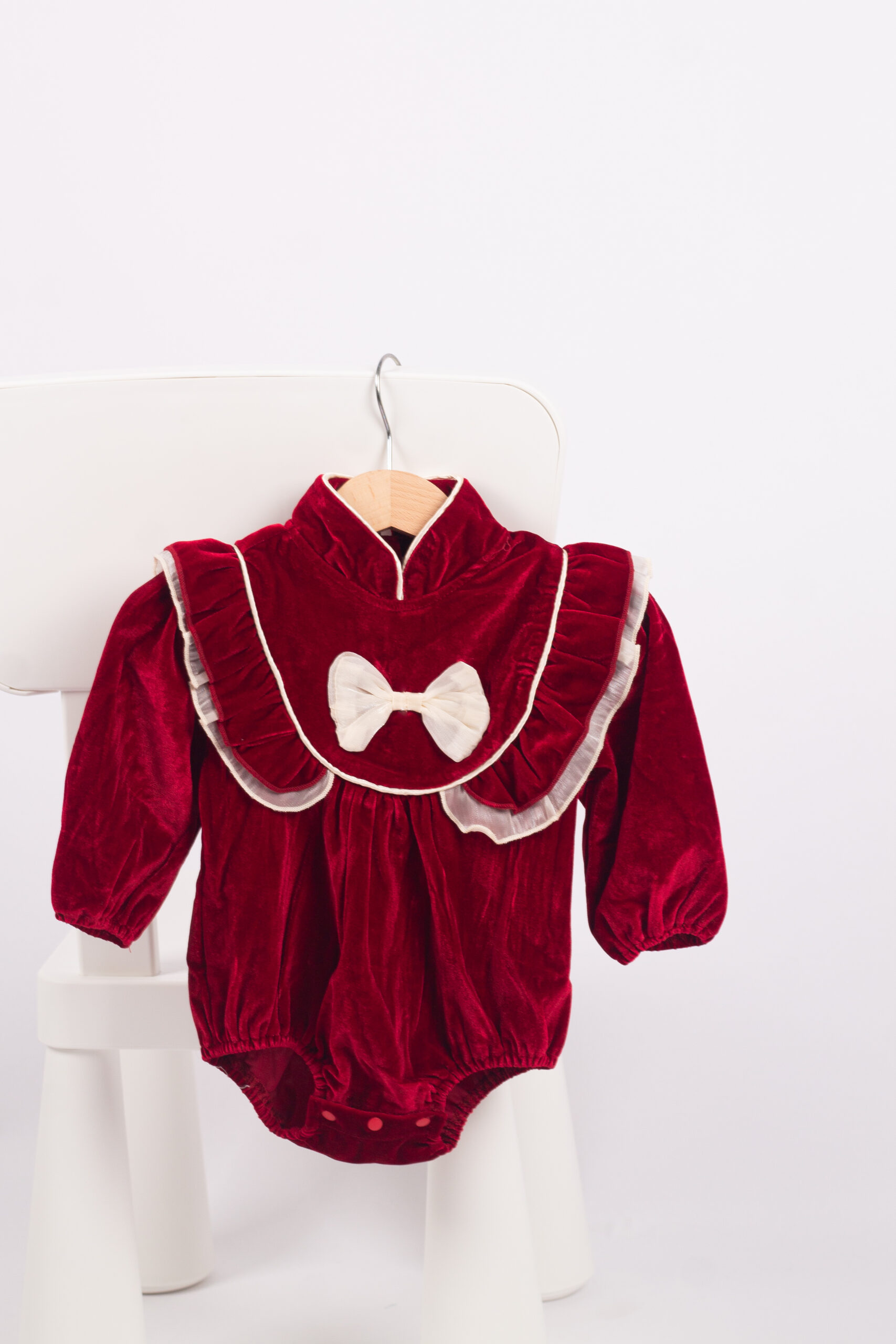 IMG_2716 WD4326 رومبر مخمل بكشكش وفيونكة – أحمر - Image 1