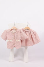 WD3514 طقم بلوزة وتنورة بفيونكات – وردي - Image 8