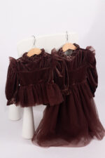 WD3986 طقم مخمل بني بكشكش – فستان ورومبر - Image 22