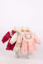 WD3379 فستان ستان مطرّز بياقة دانتيل - Image 19