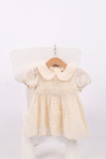 فستان دانتيل عاجي بياقة كلاسيكية - Image 6