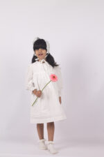 WD3987 فستان وقطعة بيبي كلاسيكية باللون الأبيض – Classic White Set - Image 2