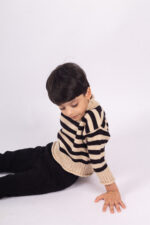 WD1233 بلوفر شتوي مخطط ياقة عالية – كلاسيك - Image 2