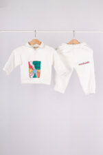WD3688 طقم أطفال قطعتين – هودي نص سحاب + بنطال – لون أوف وايت - Image 2
