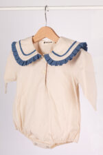 WD3810 رومبر أطفال بياقة كشكش فاخرة – بيج × أزرق - Image 4