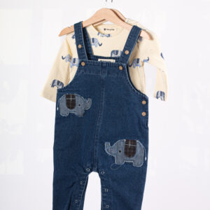 23232 طقم أولادي قطعتين – سالوبيت جينز بفيل مطرّز + قميص مطبوع