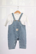 WD3637طقم أولادي قطعتين – سالوبيت جينز مطرّز + قميص أبيض - Image 5