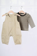 WD4054 طقم أولادي قطعتين – قميص مخطط + سالوبيت بيج - Image 2