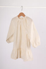 WD4183 فستان دانتيل كريمي بنقشة ناعمة – للبنات - Image 12