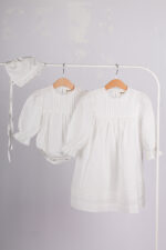 WD3987 فستان وقطعة بيبي كلاسيكية باللون الأبيض – Classic White Set